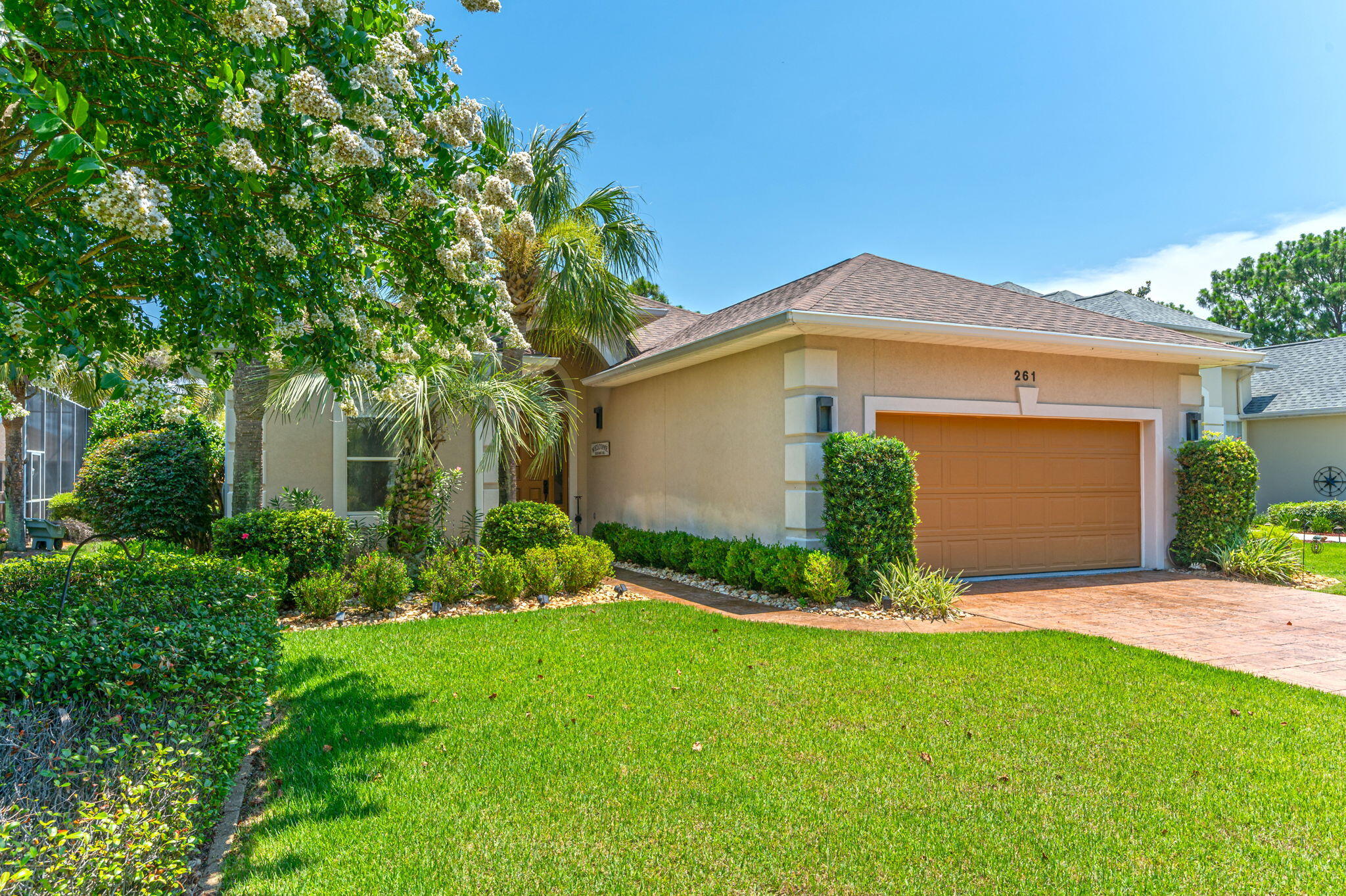 Emerald Lakes - Residential