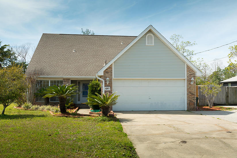 PARISH PINES - Residential Lease