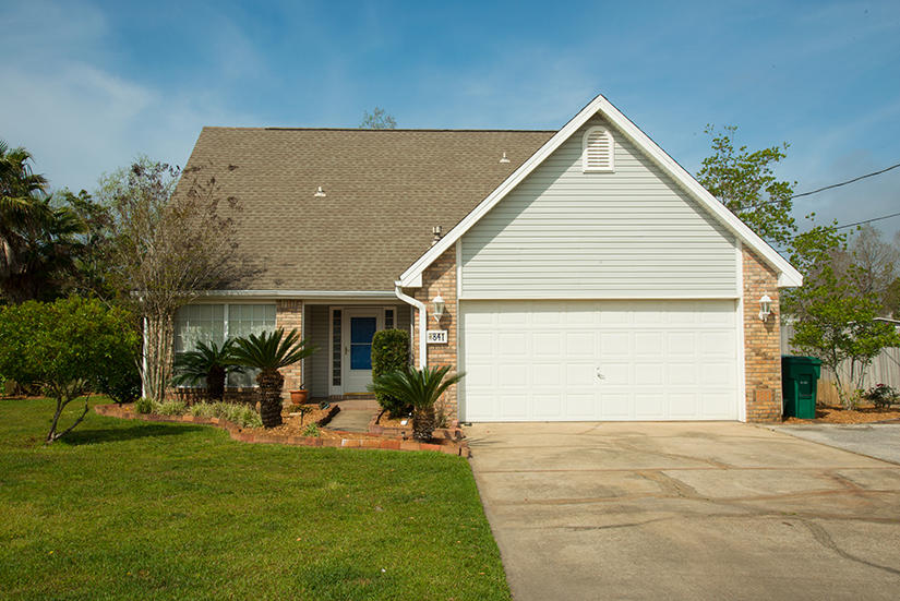 PARISH PINES - Residential Lease