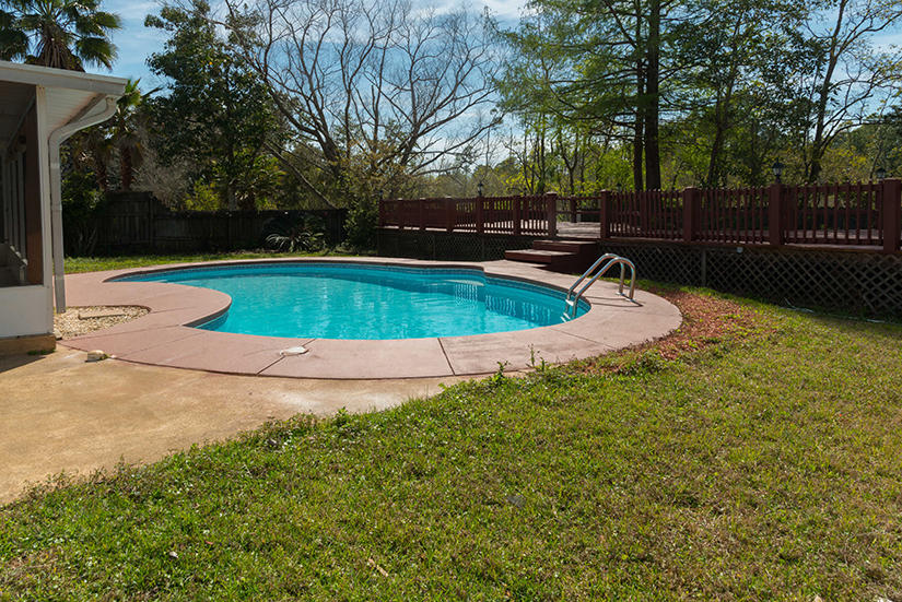 PARISH PINES - Residential Lease
