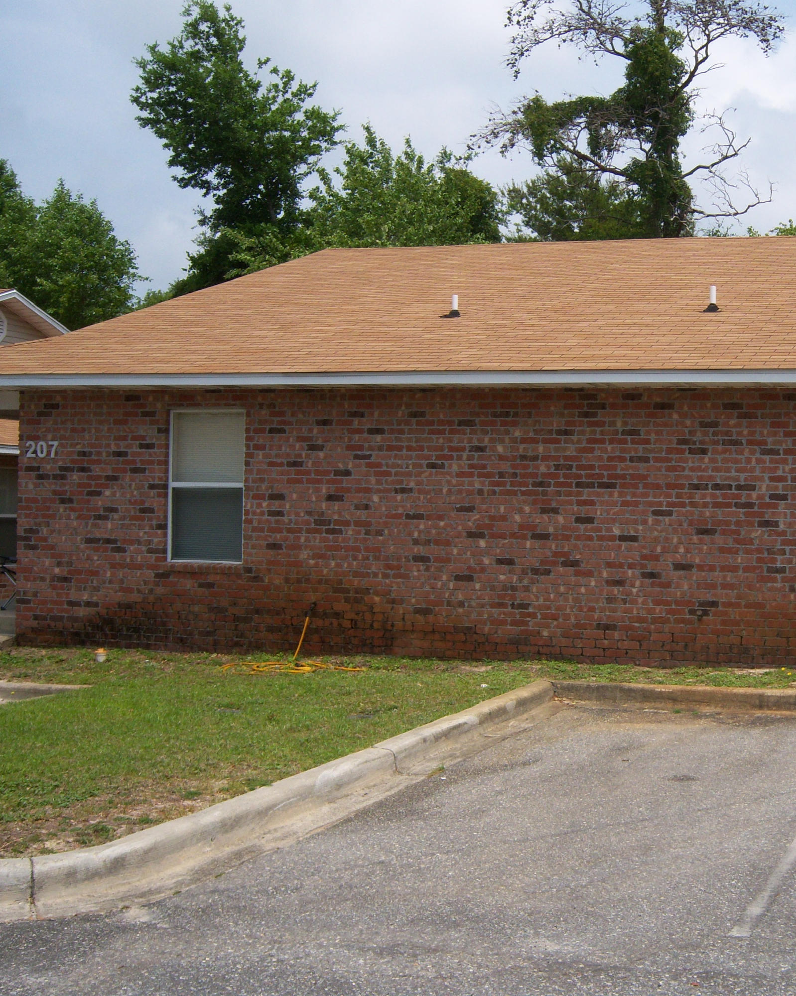 CLASSIC MANOR - Residential Lease