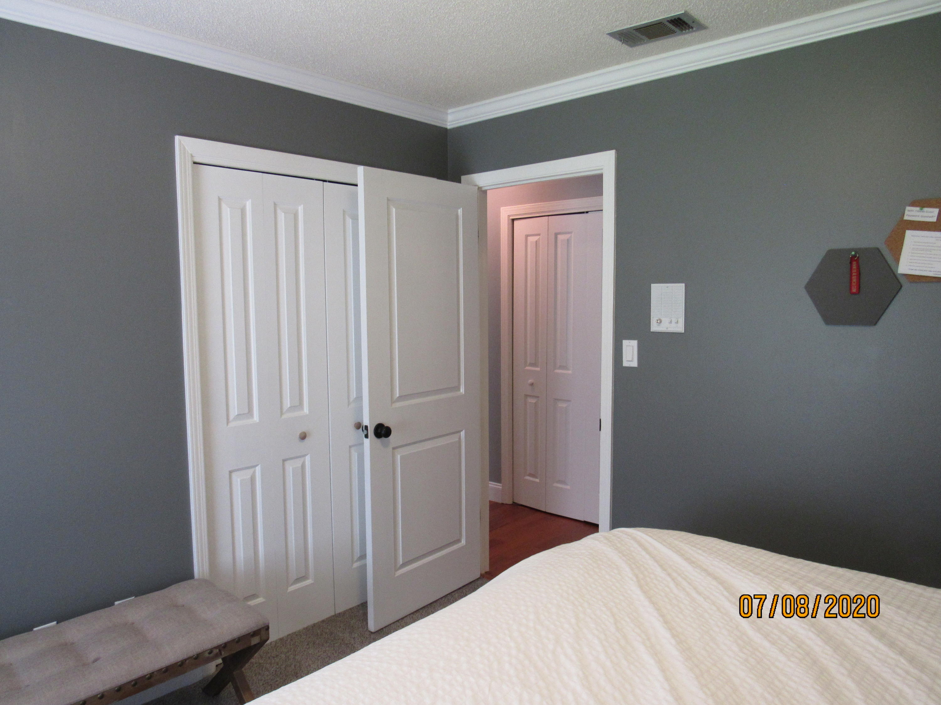VALPARAISO PINECREST 6 - Residential Lease