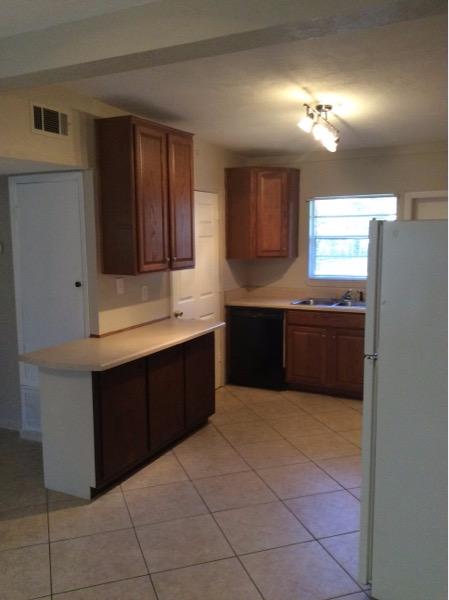 RACETRACK ROAD RESUB - Residential Lease