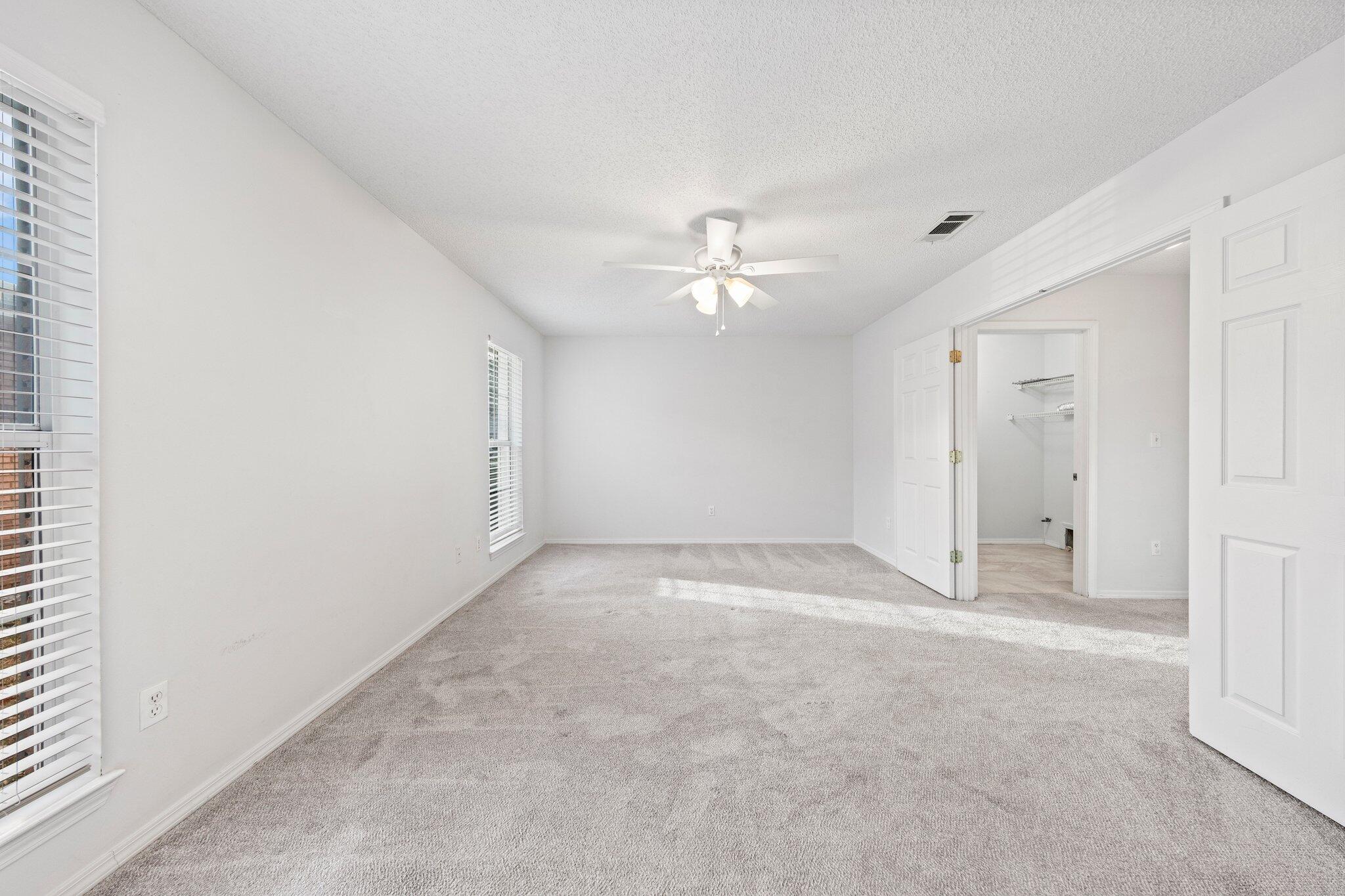 PARKWOOD SQUARE PH 1 - Residential Lease
