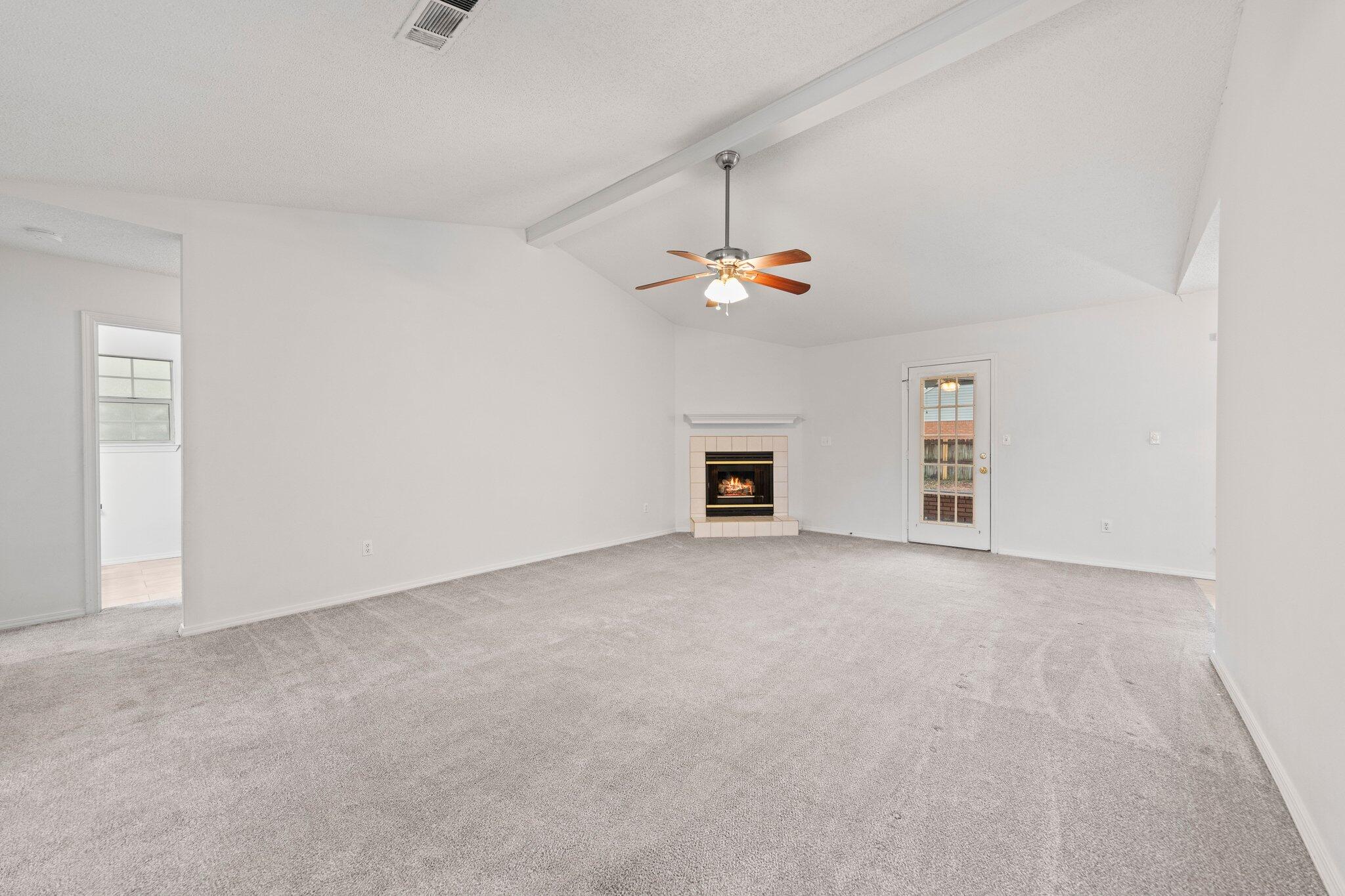 PARKWOOD SQUARE PH 1 - Residential Lease