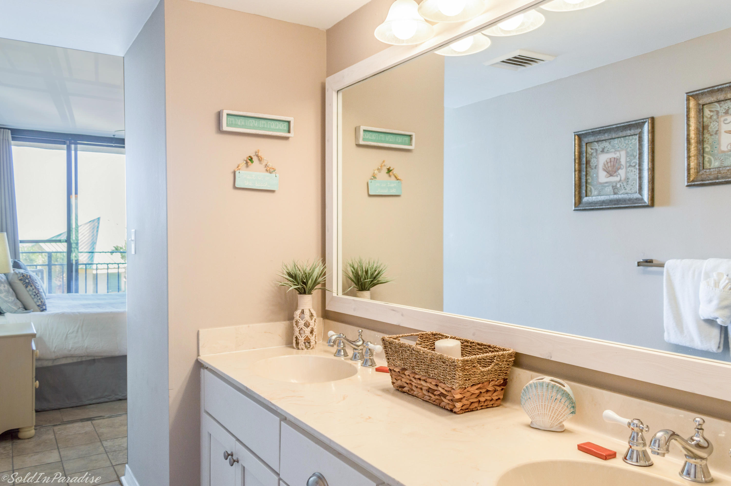 NAUTILUS CONDO - Residential
