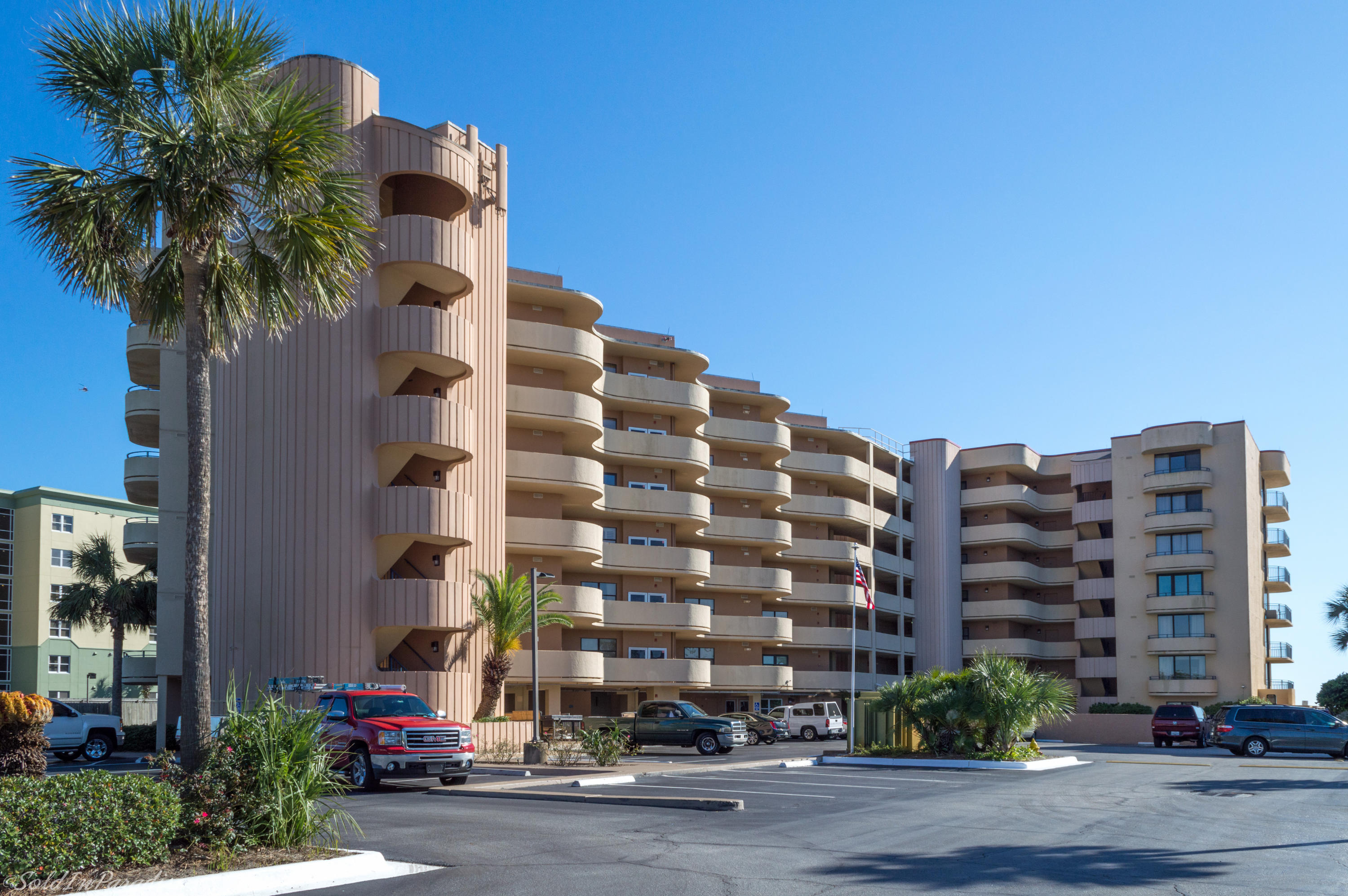 NAUTILUS CONDO - Residential