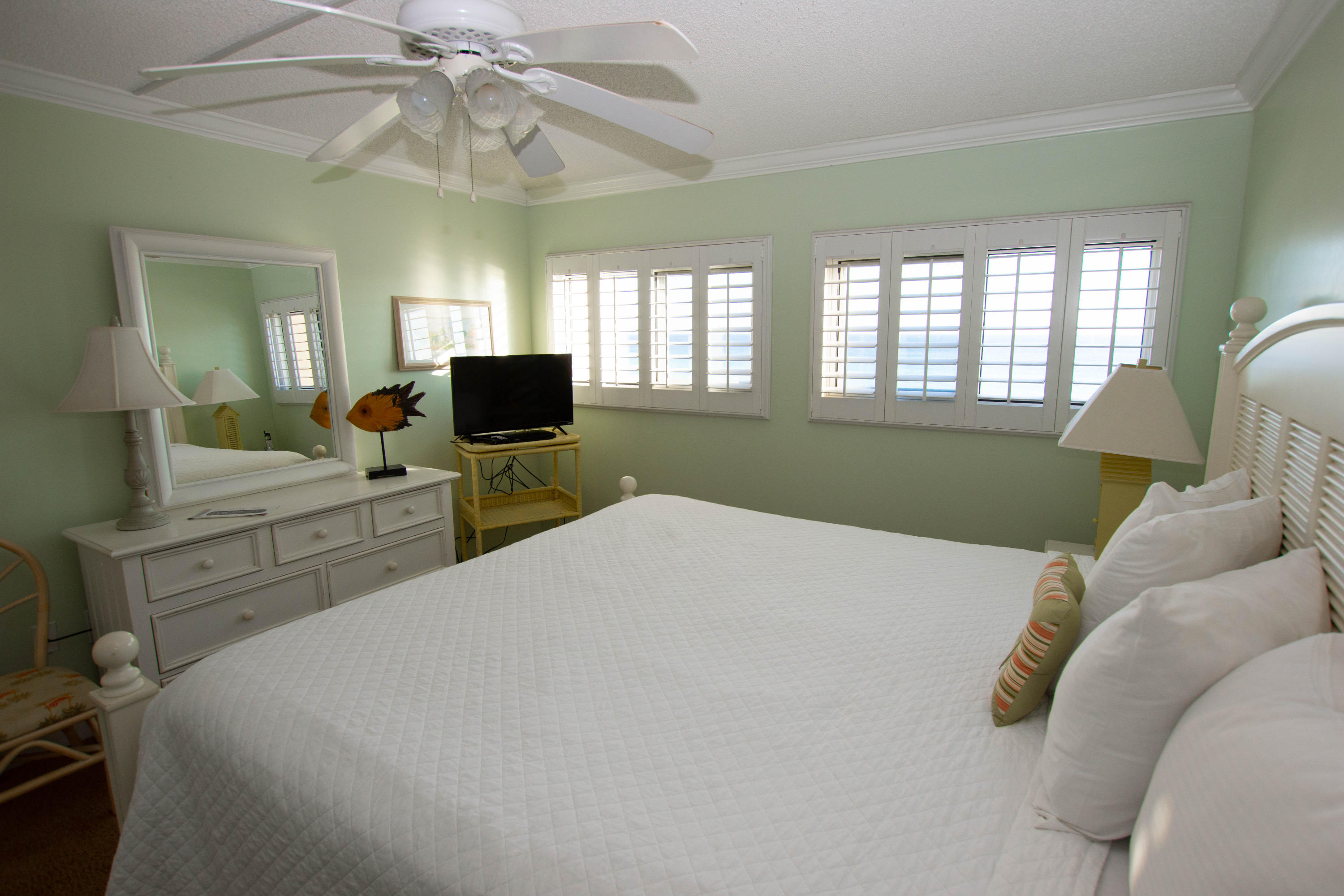 BEACH HOUSE CONDO PH 2 - Residential