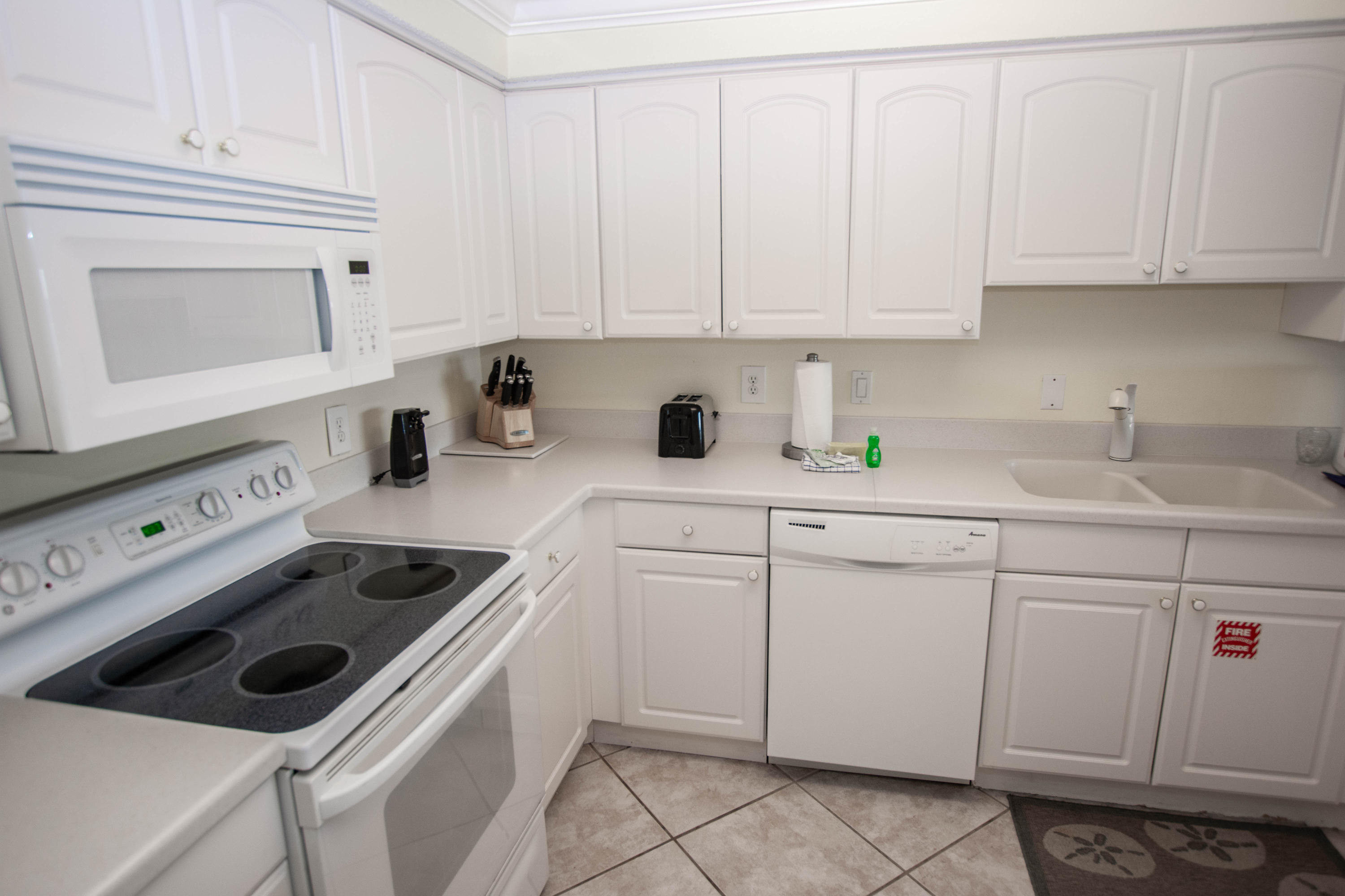 BEACH HOUSE CONDO PH 2 - Residential