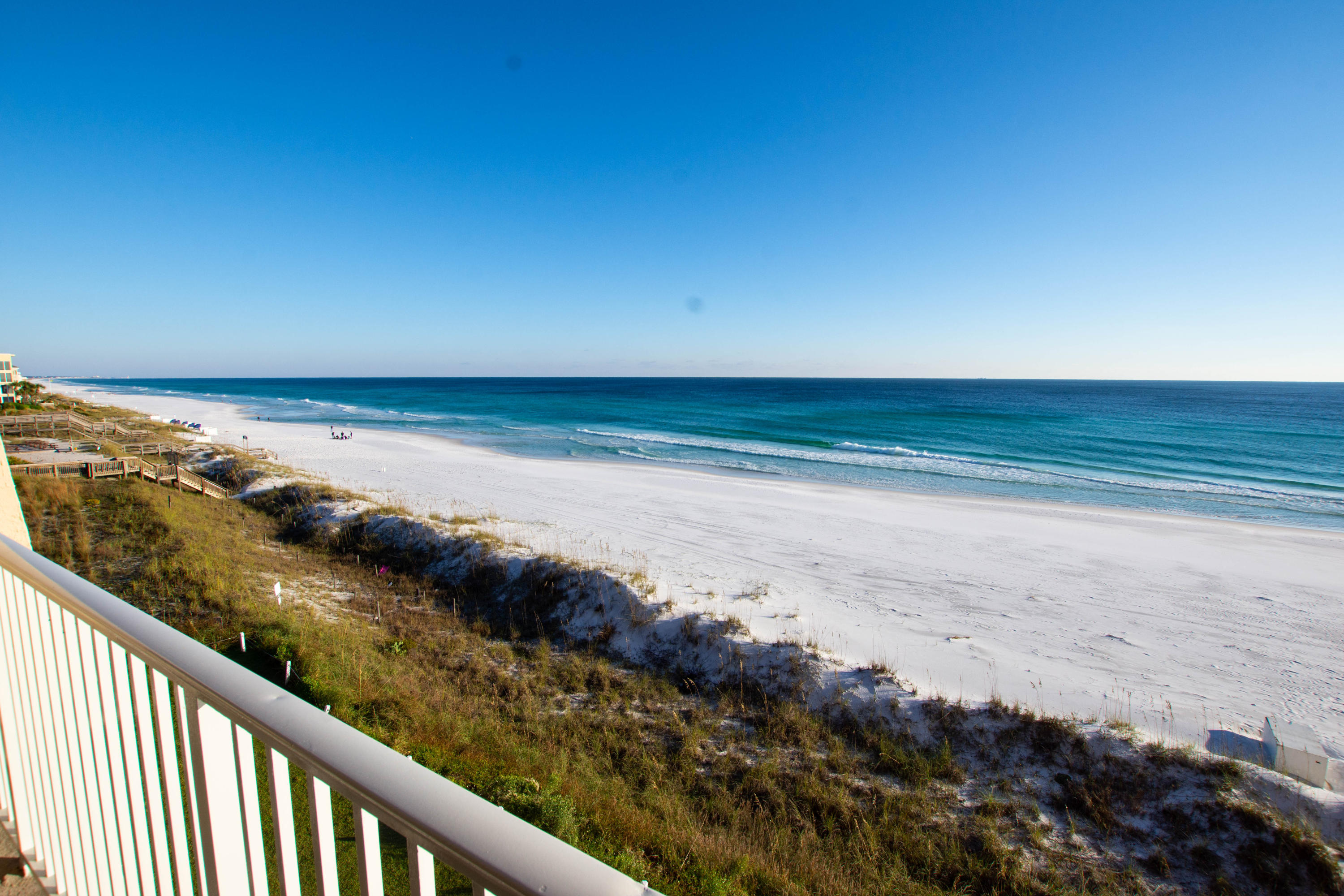 BEACH HOUSE CONDO PH 2 - Residential