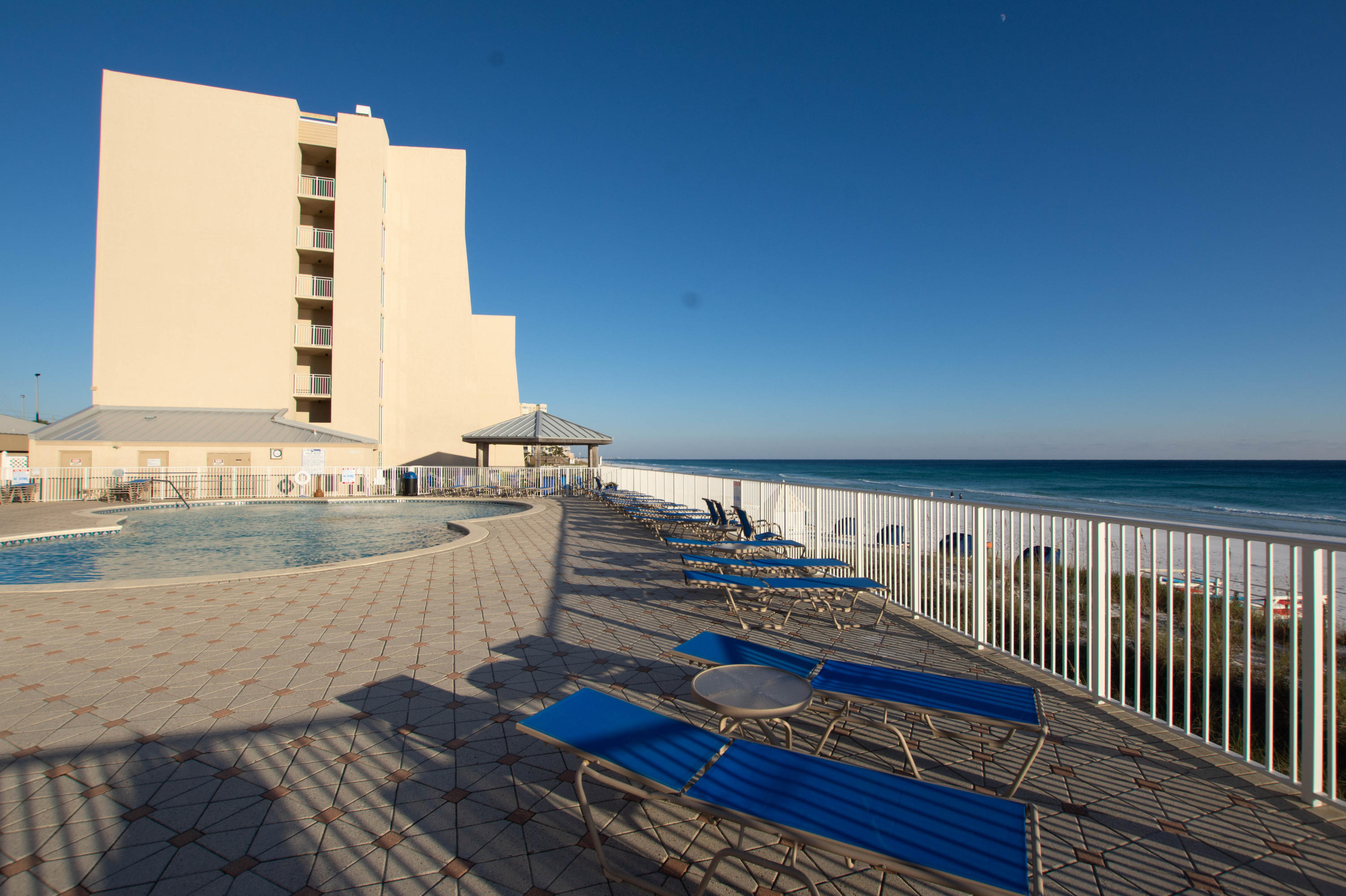 BEACH HOUSE CONDO PH 2 - Residential