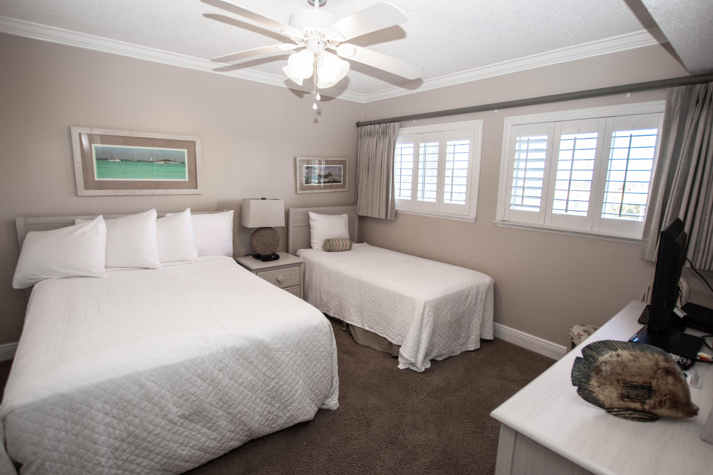 BEACH HOUSE CONDO PH 2 - Residential