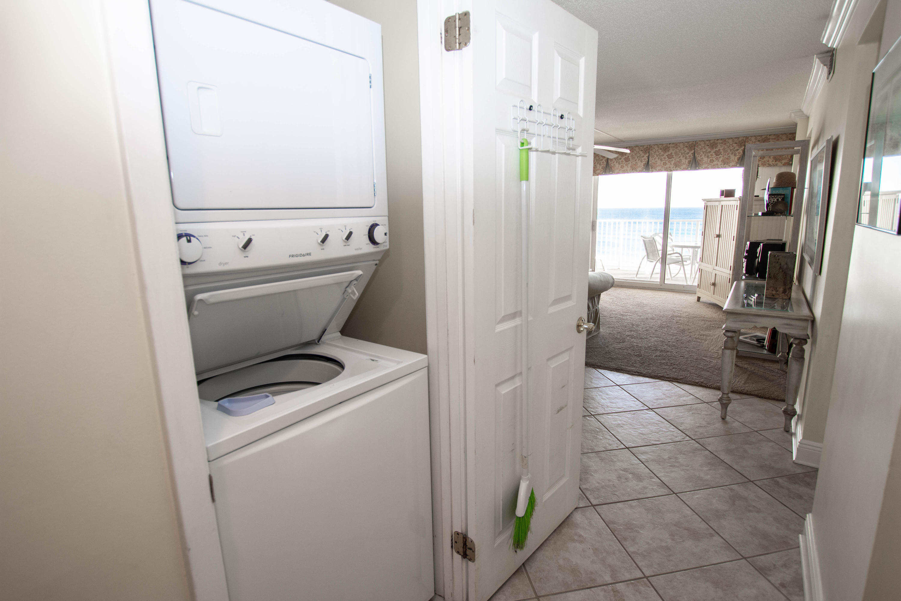 BEACH HOUSE CONDO PH 2 - Residential