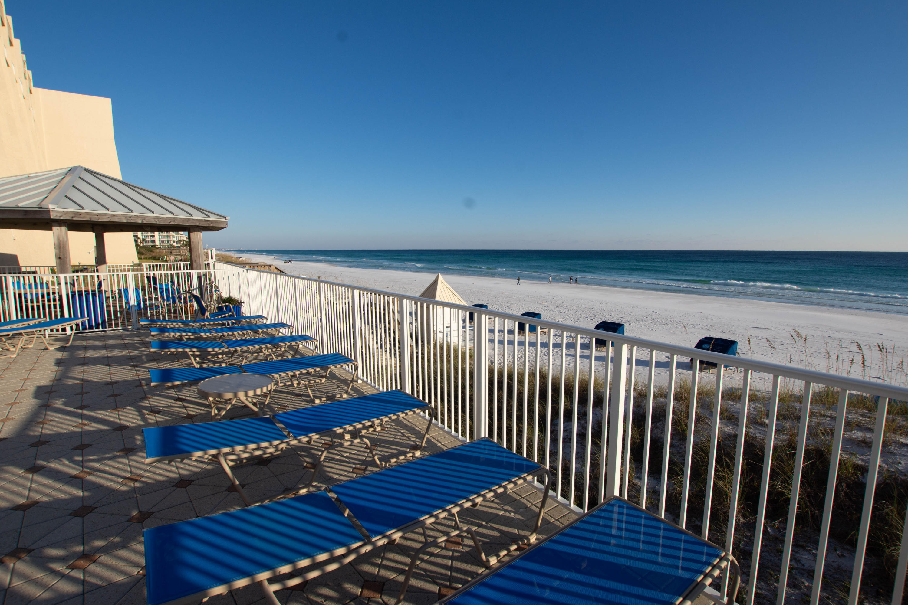 BEACH HOUSE CONDO PH 2 - Residential
