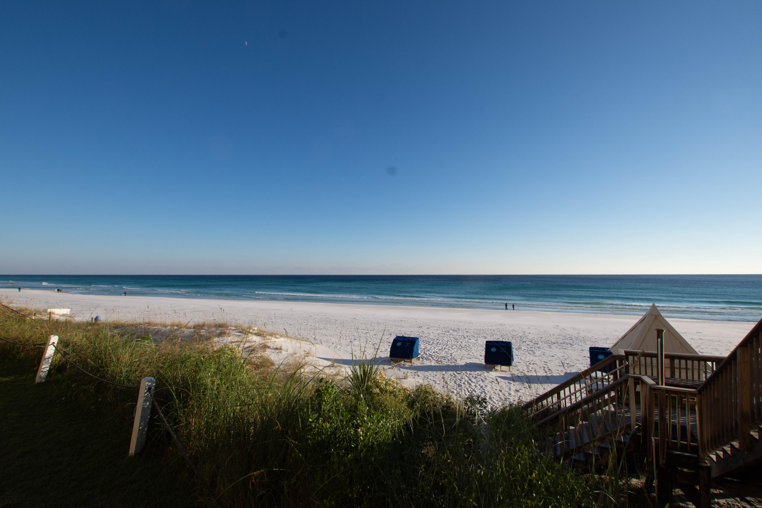 BEACH HOUSE CONDO PH 2 - Residential
