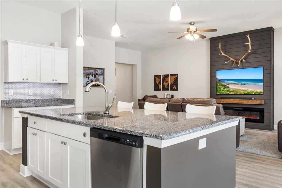 CREETS LANDING - Residential