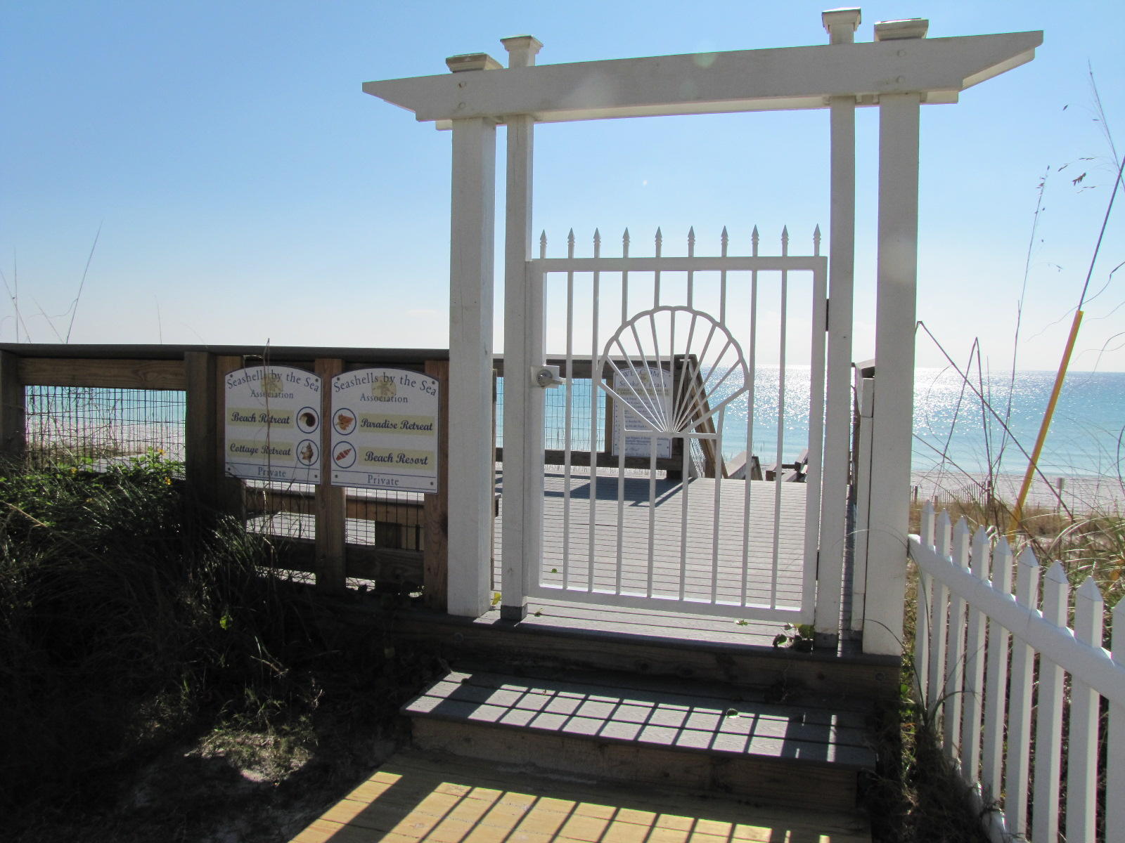 PARADISE RETREAT - Residential Lease