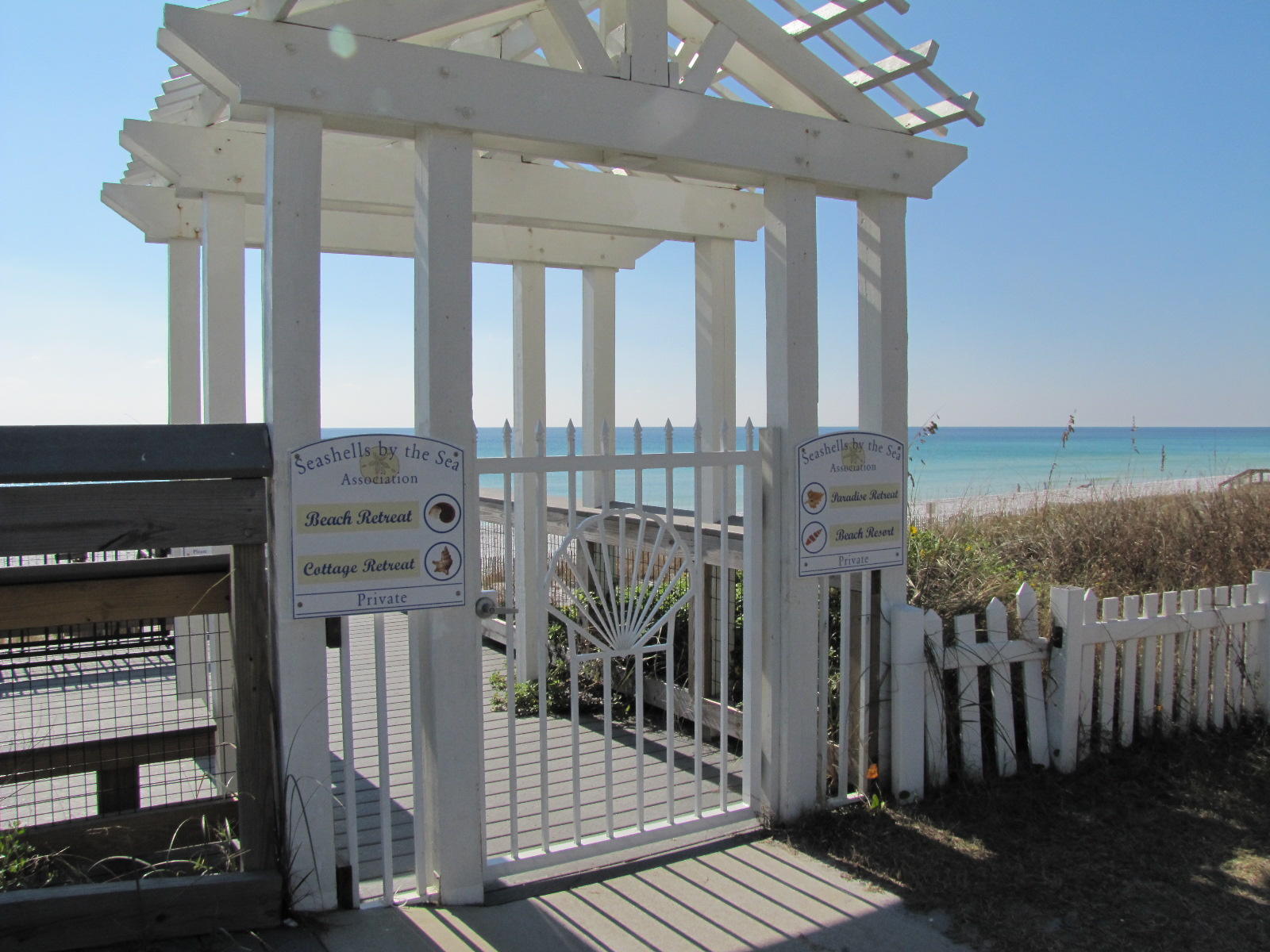 PARADISE RETREAT - Residential Lease