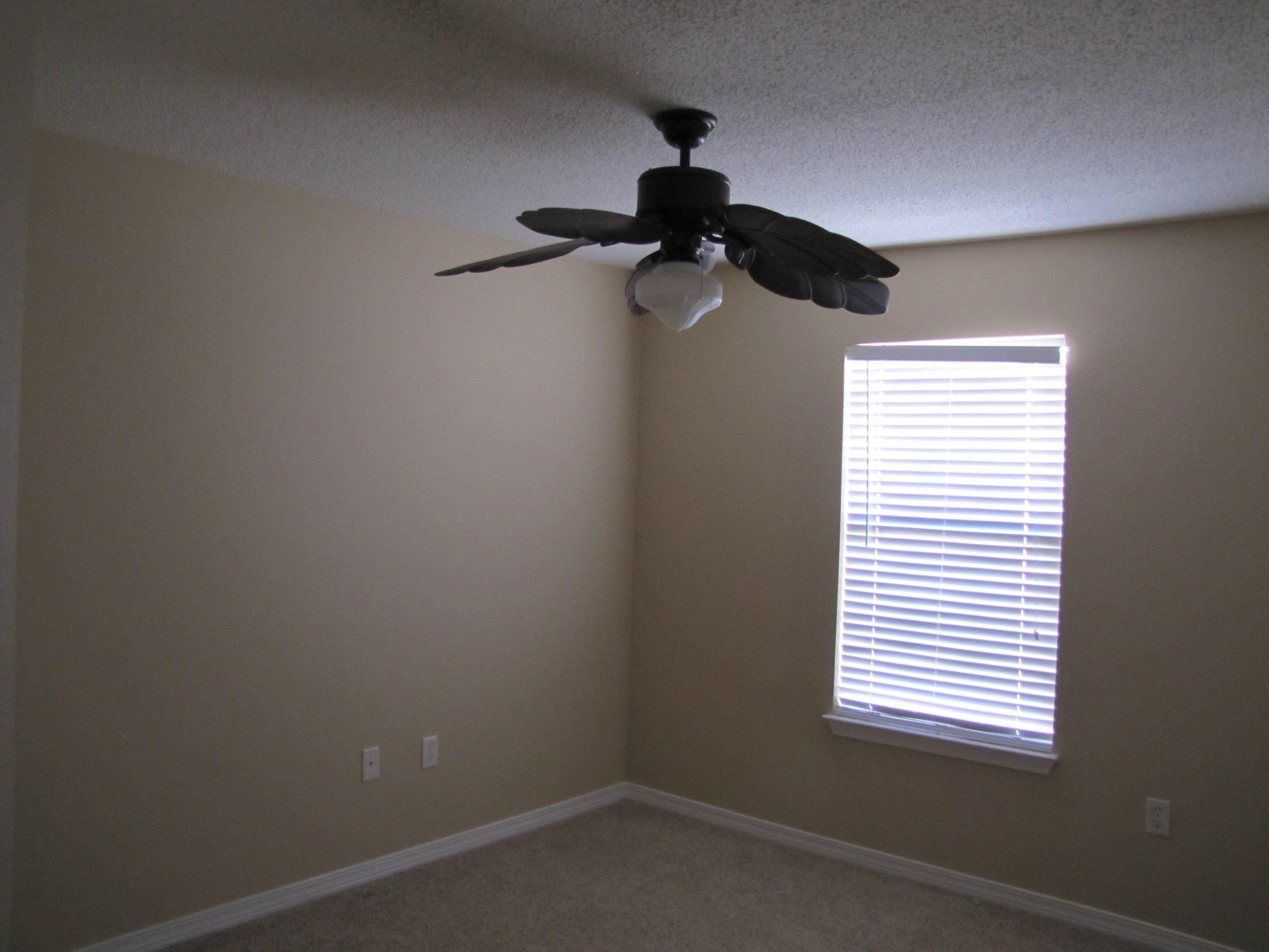 PARADISE RETREAT - Residential Lease