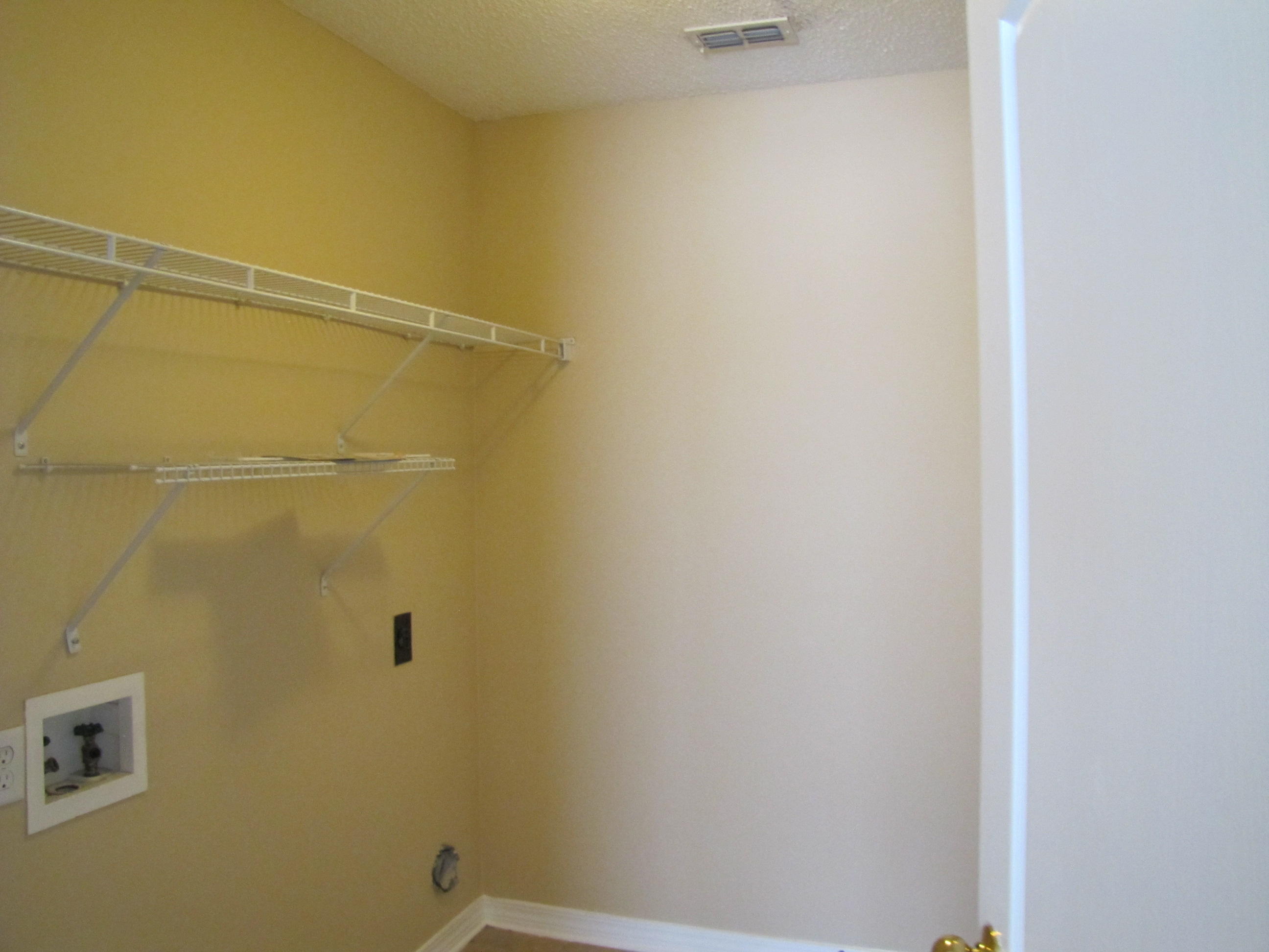 PARADISE RETREAT - Residential Lease