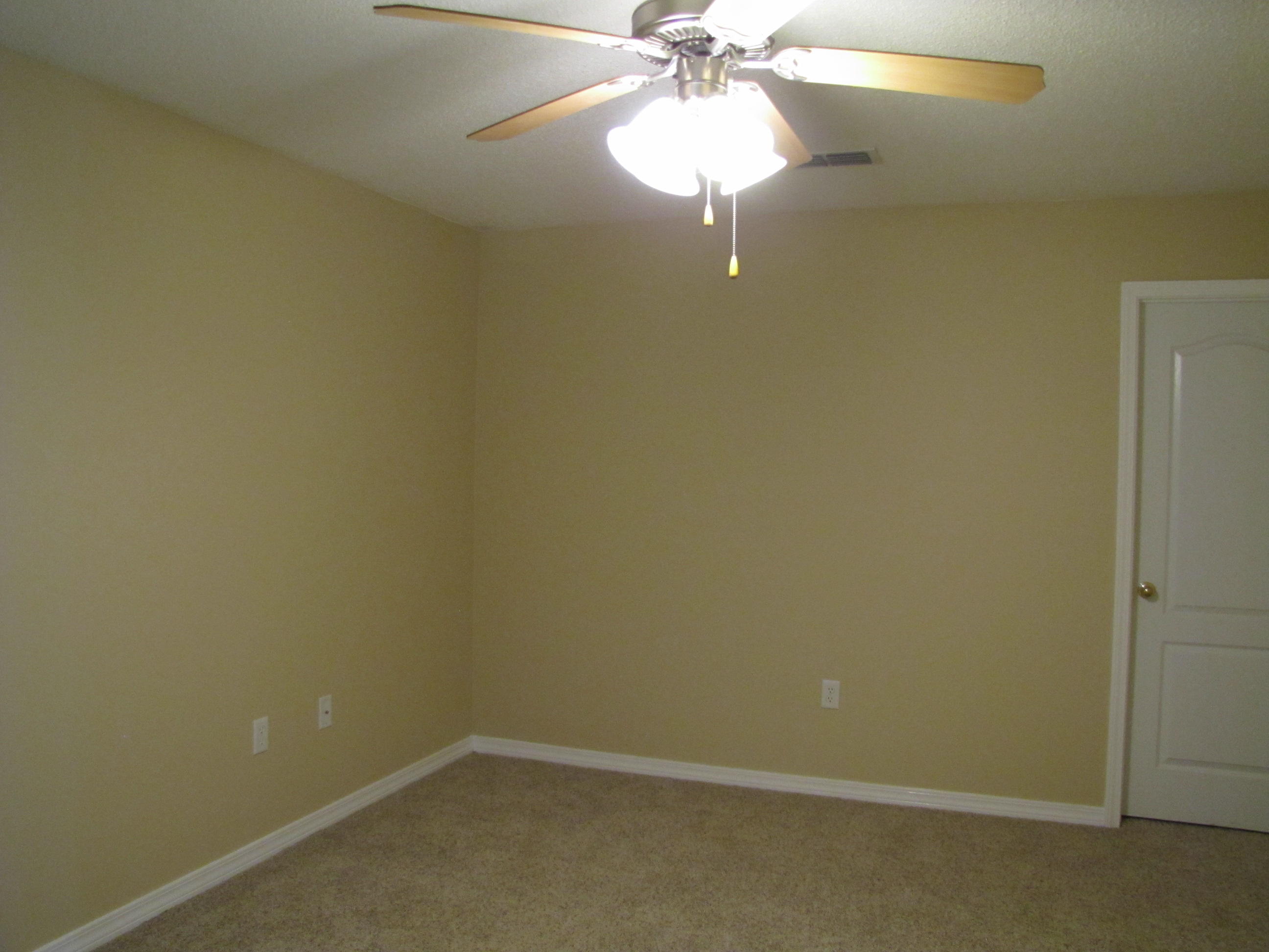 PARADISE RETREAT - Residential Lease