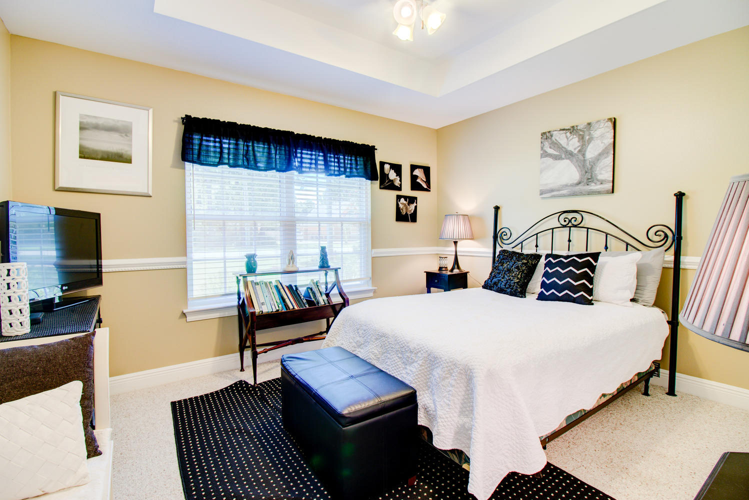 HOLIDAY SHORES ESTATES - Residential