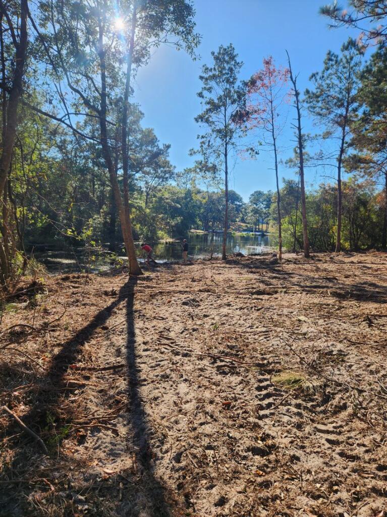 WHISPERING LAKES ESTATES - Land