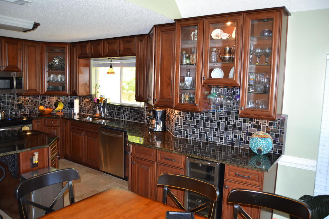 HARBOR BREEZE - Residential Lease