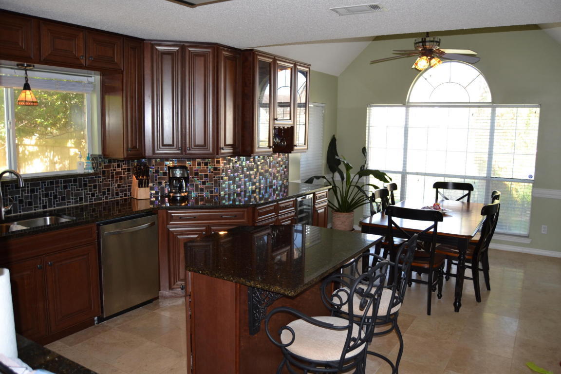 HARBOR BREEZE - Residential Lease