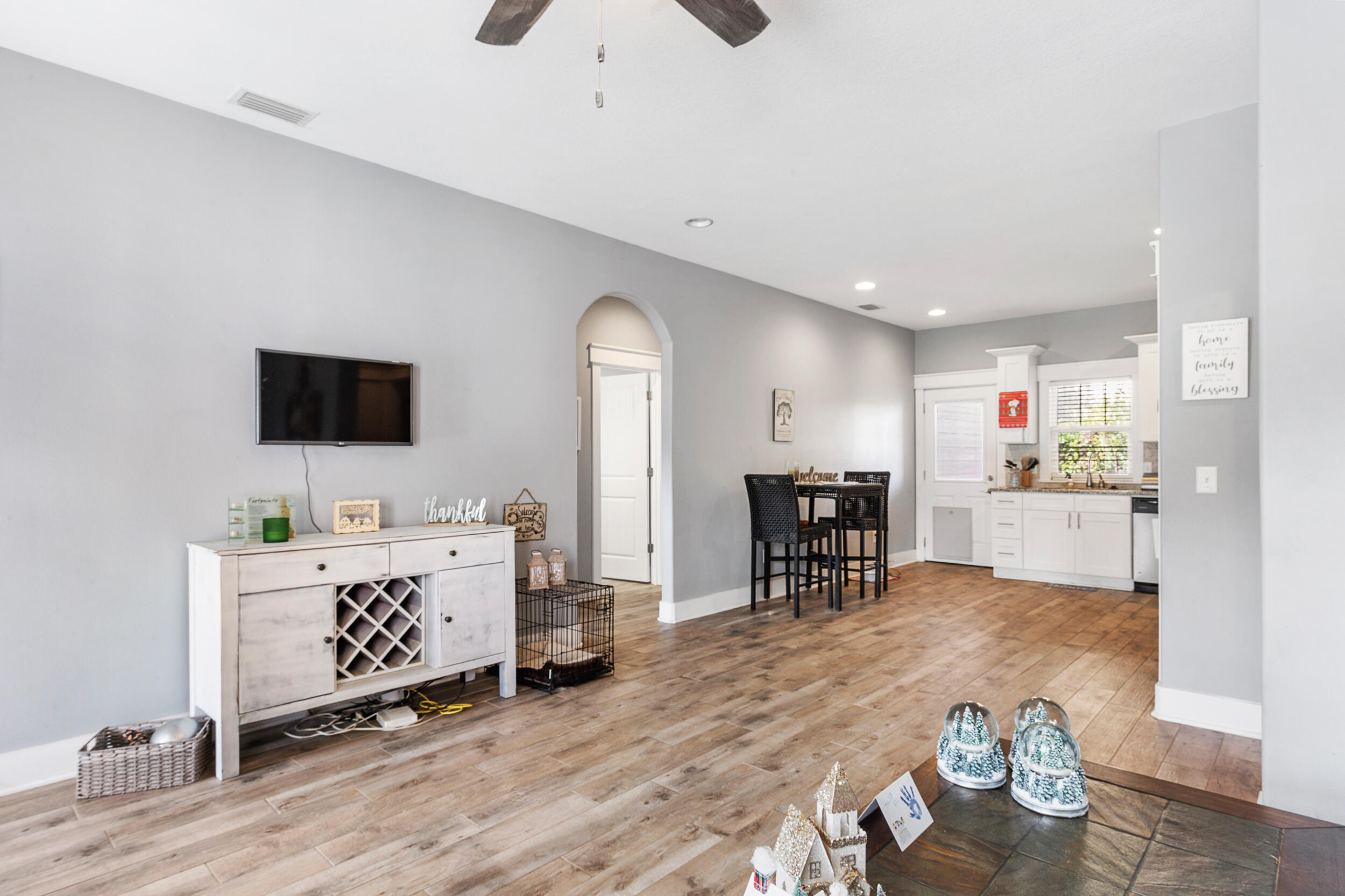 PARADISE GROVE - Residential