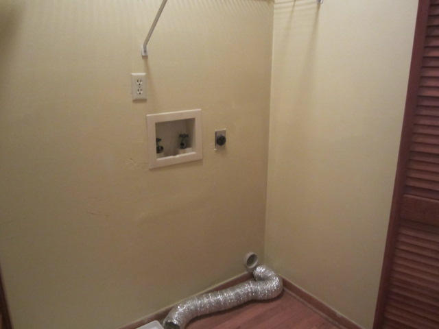 ROYAL OAKS S/D - Residential Lease