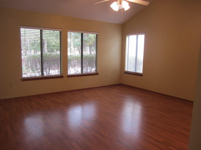 ROYAL OAKS S/D - Residential Lease