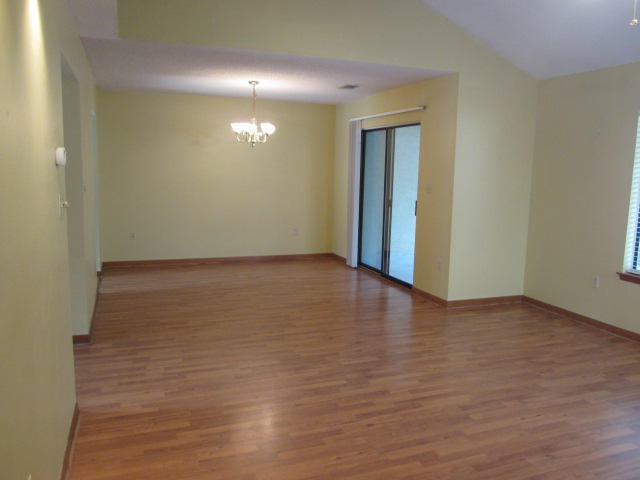 ROYAL OAKS S/D - Residential Lease