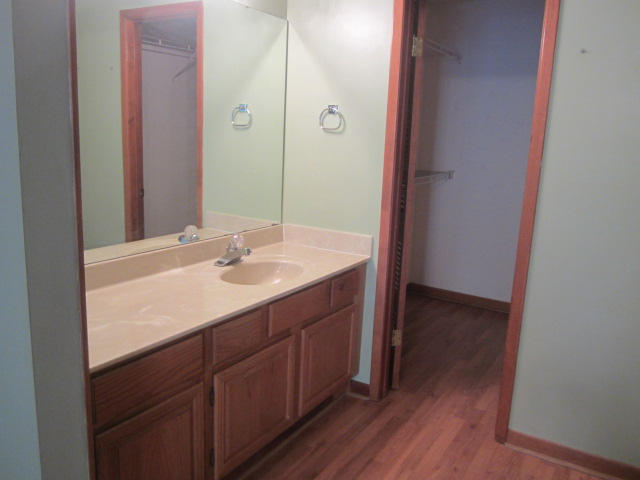 ROYAL OAKS S/D - Residential Lease