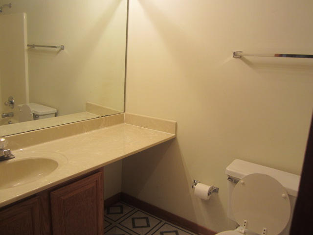 ROYAL OAKS S/D - Residential Lease