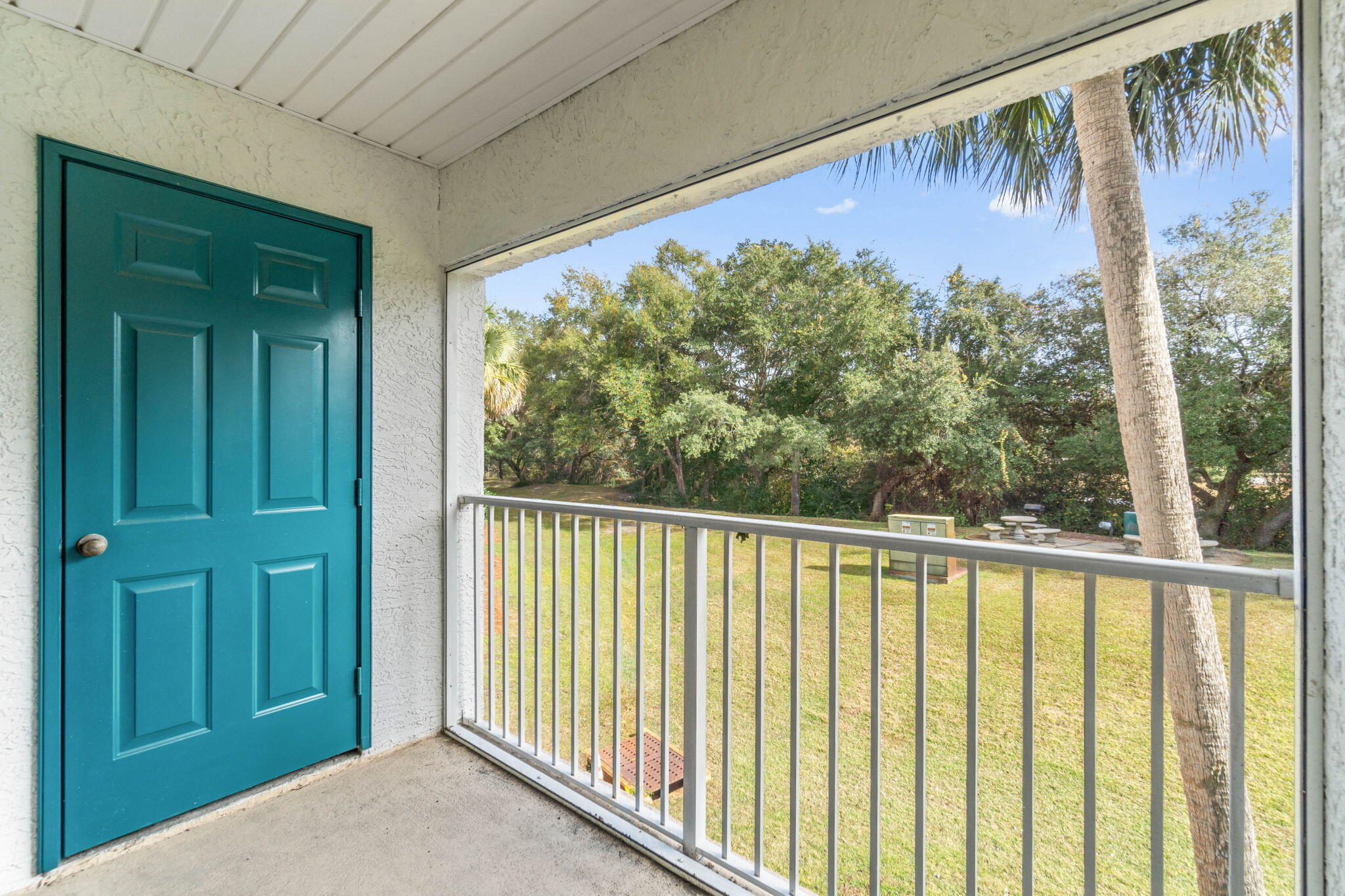 FLORIDA CLUB - Residential Lease