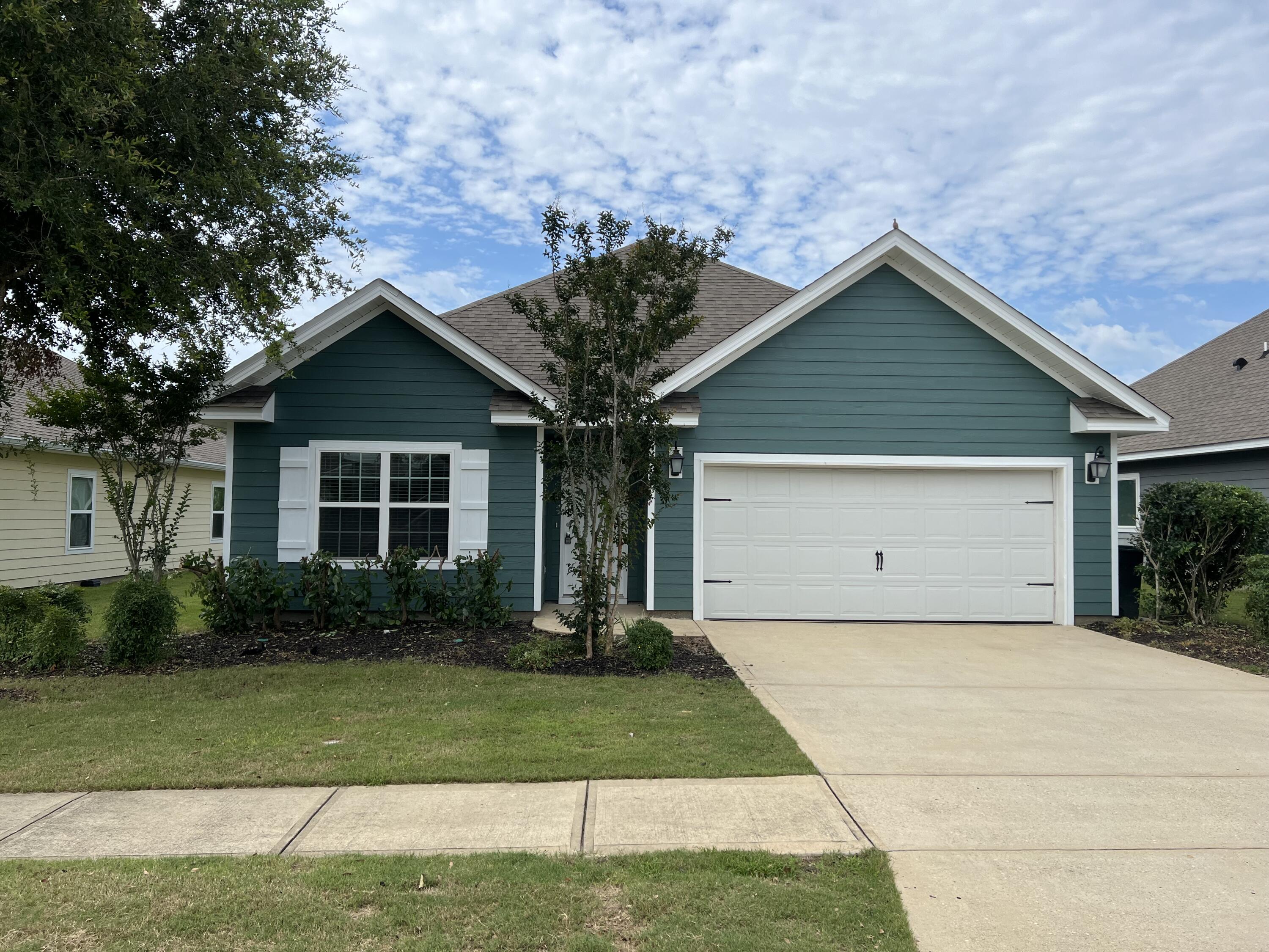 HAMMOCK BAY - Residential Lease