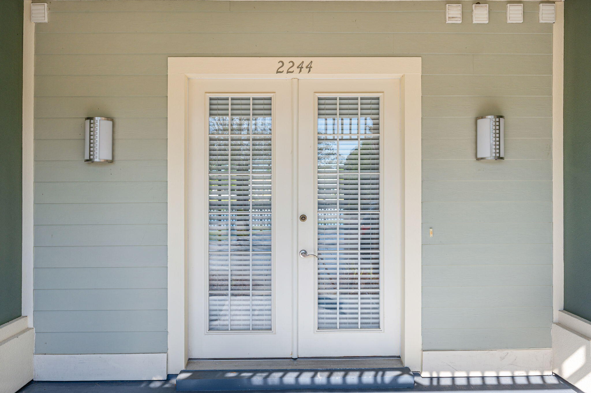 CRYSTAL COVE - Residential
