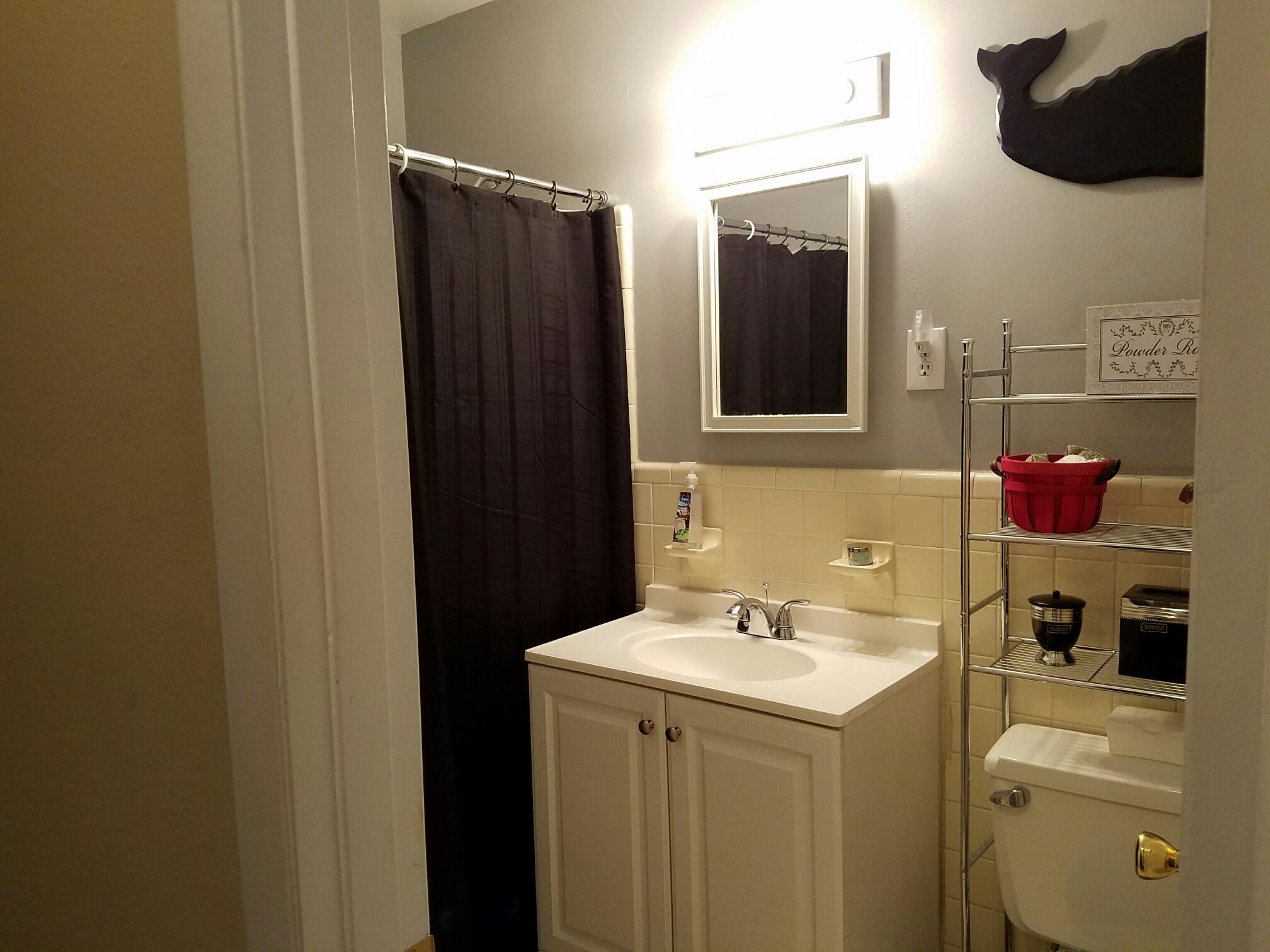 COLONY ESTATES 3RD ADDN - Residential Lease