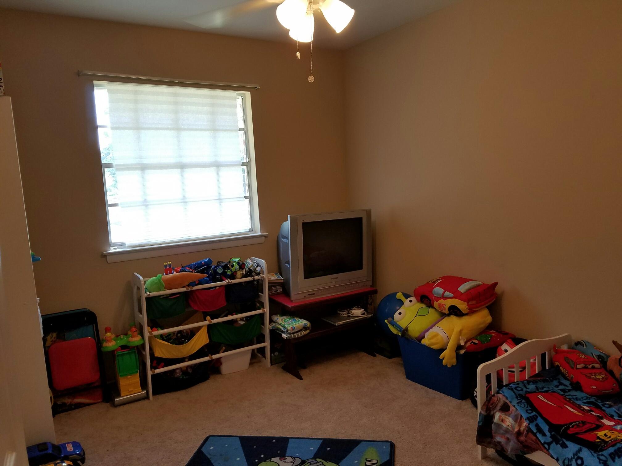 COLONY ESTATES 3RD ADDN - Residential Lease