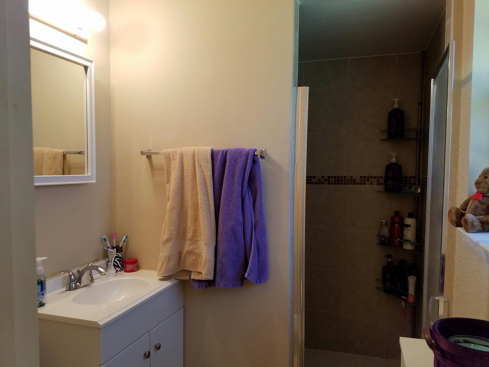COLONY ESTATES 3RD ADDN - Residential Lease