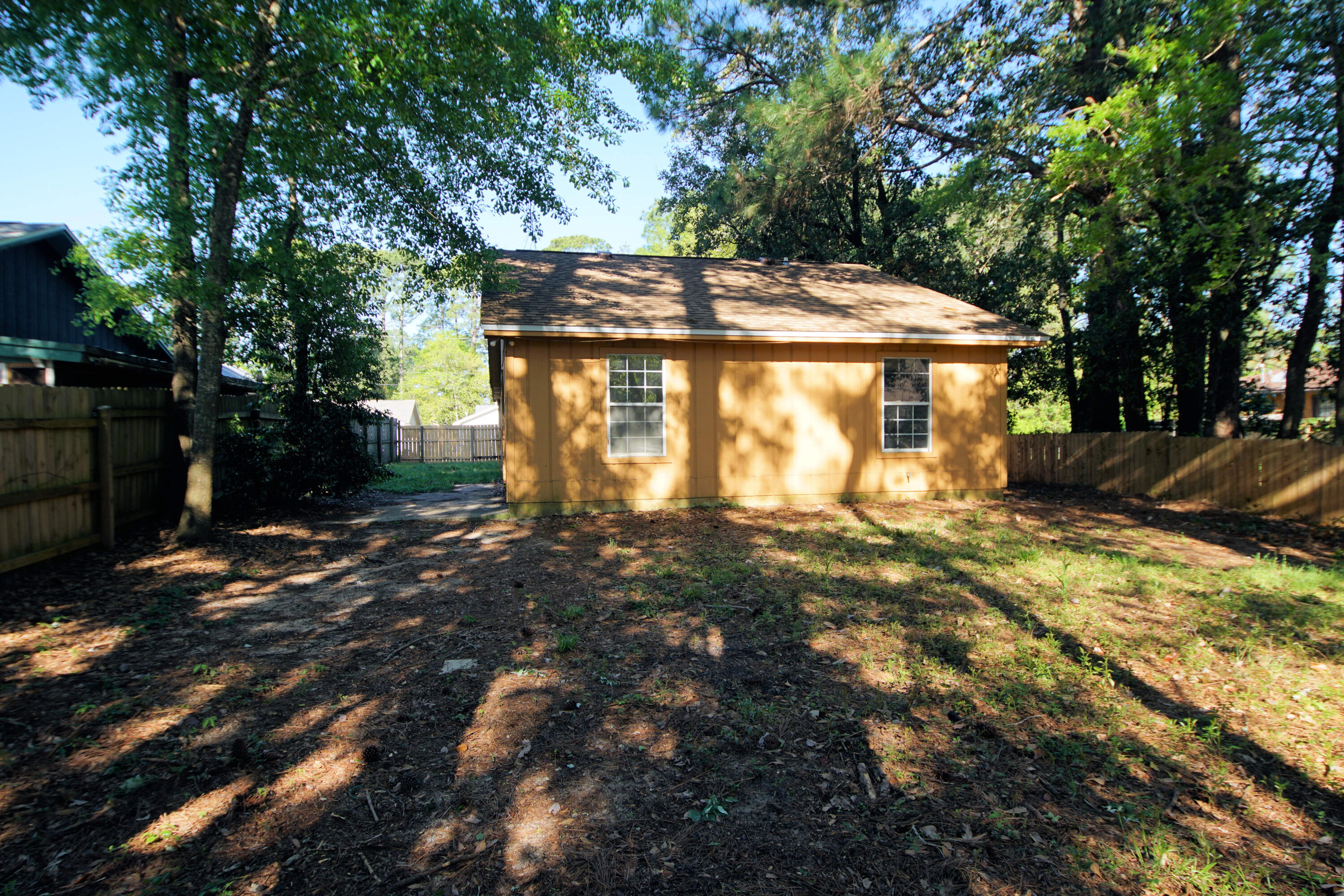 Valparaiso Pinecrest 6 - Residential Lease
