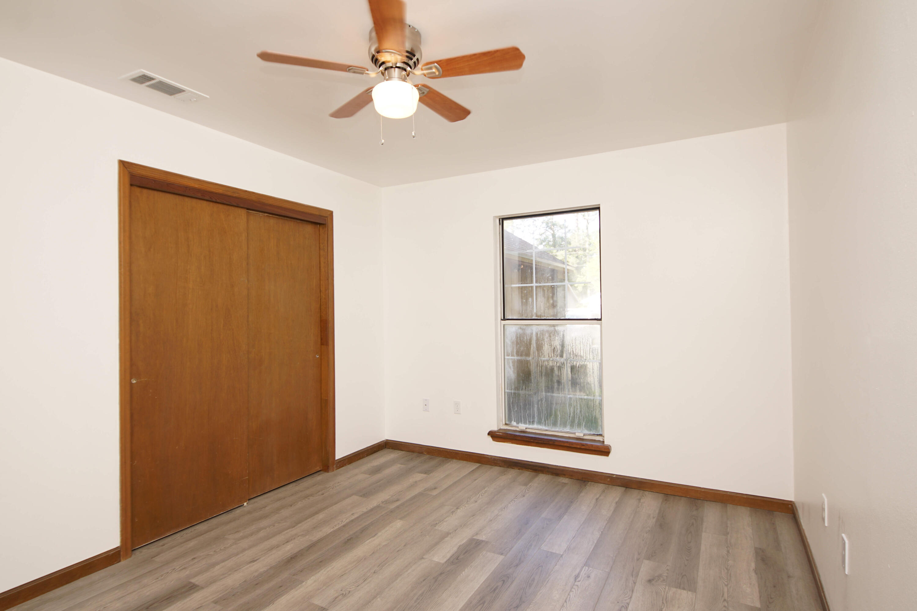 Valparaiso Pinecrest 6 - Residential Lease