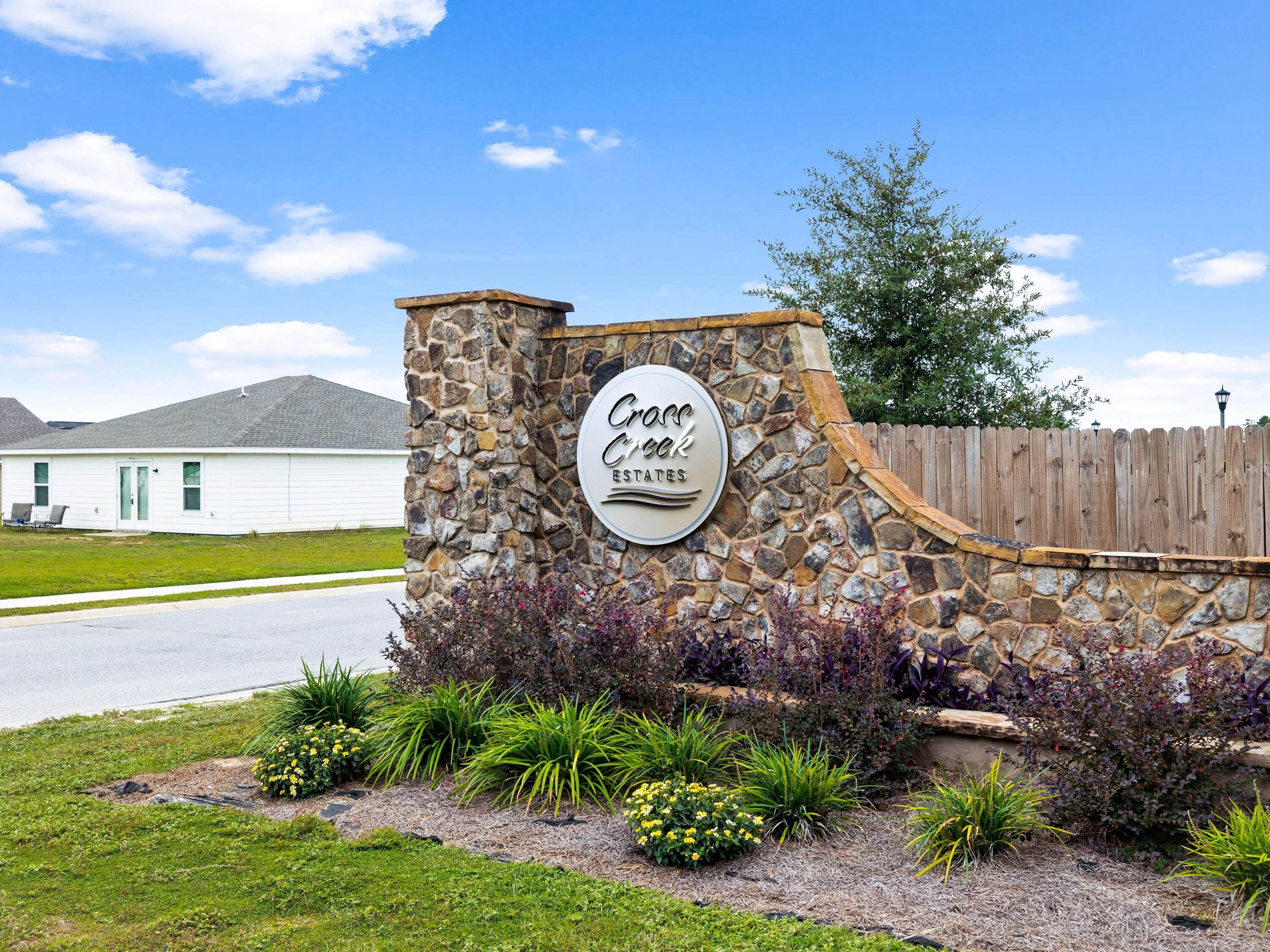 CROSS CREEK ESTATES - Residential