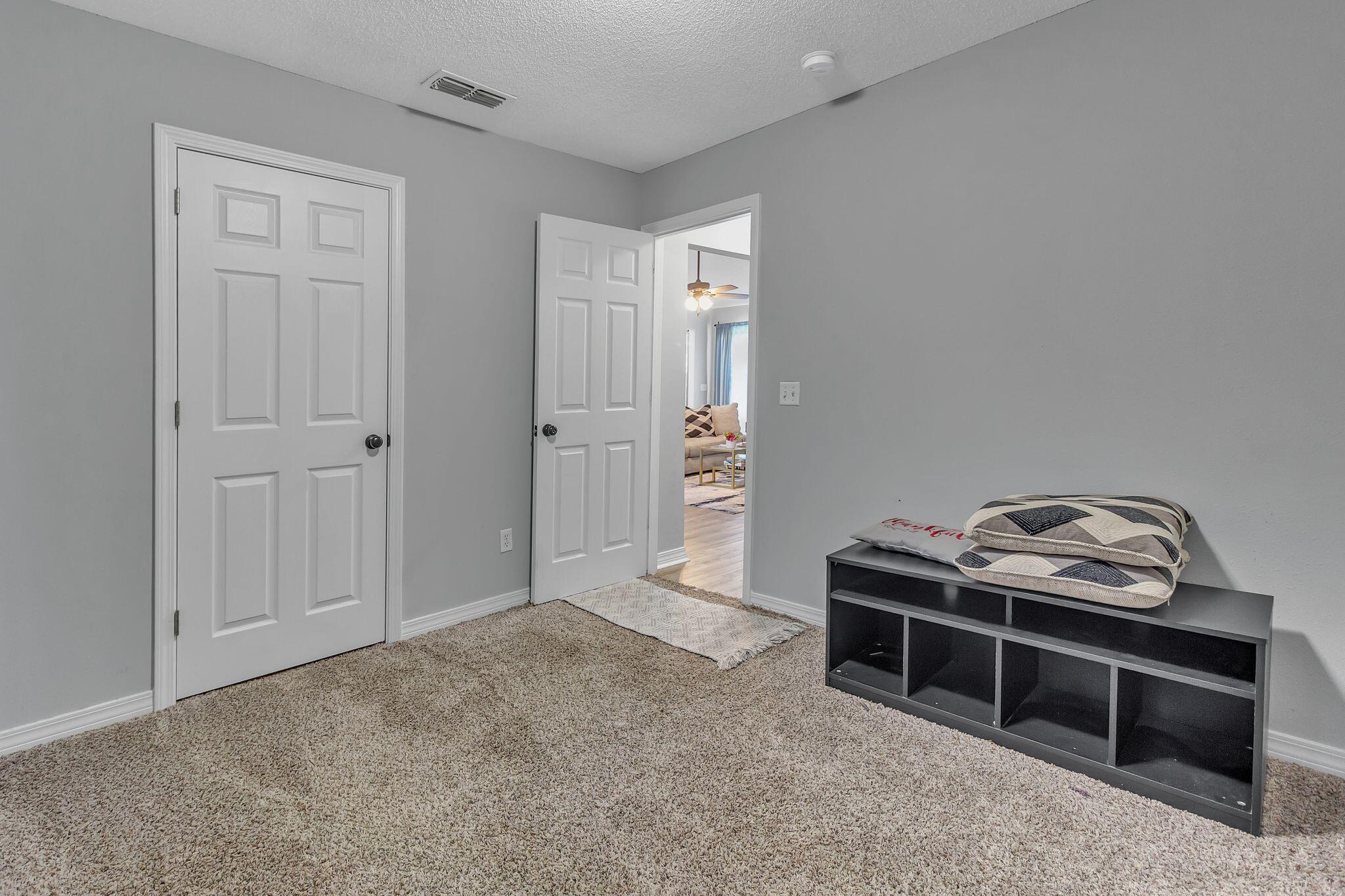 COUNTRYVIEW ESTATES 10TH ADDN - Residential Lease