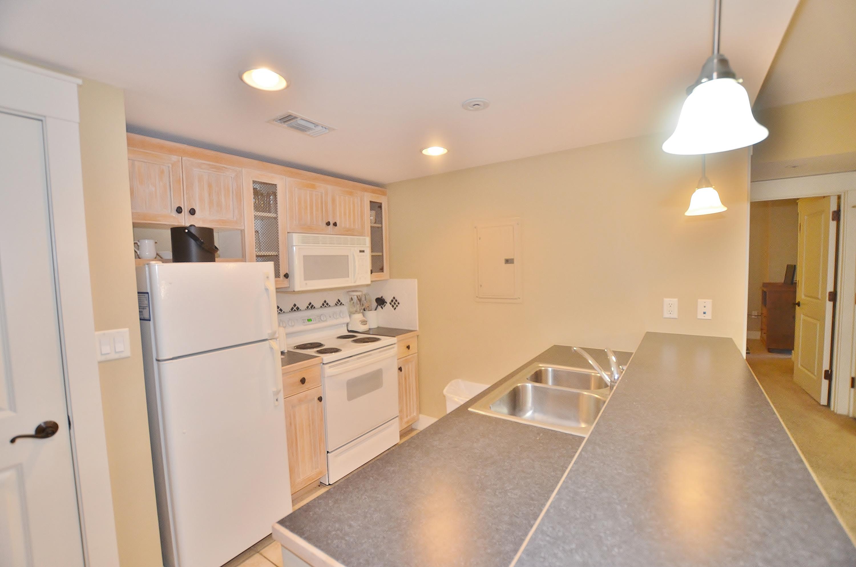 PILOT HOUSE - Residential Lease
