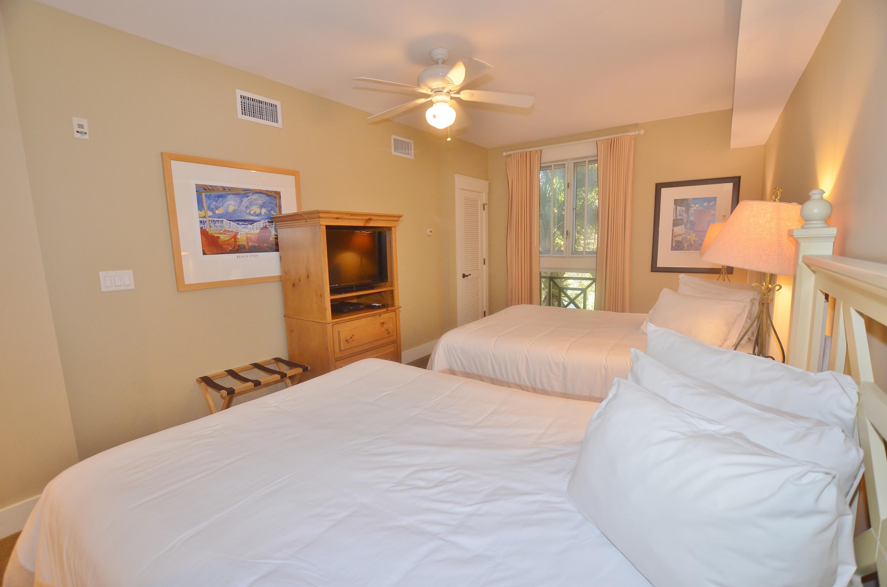 PILOT HOUSE - Residential Lease