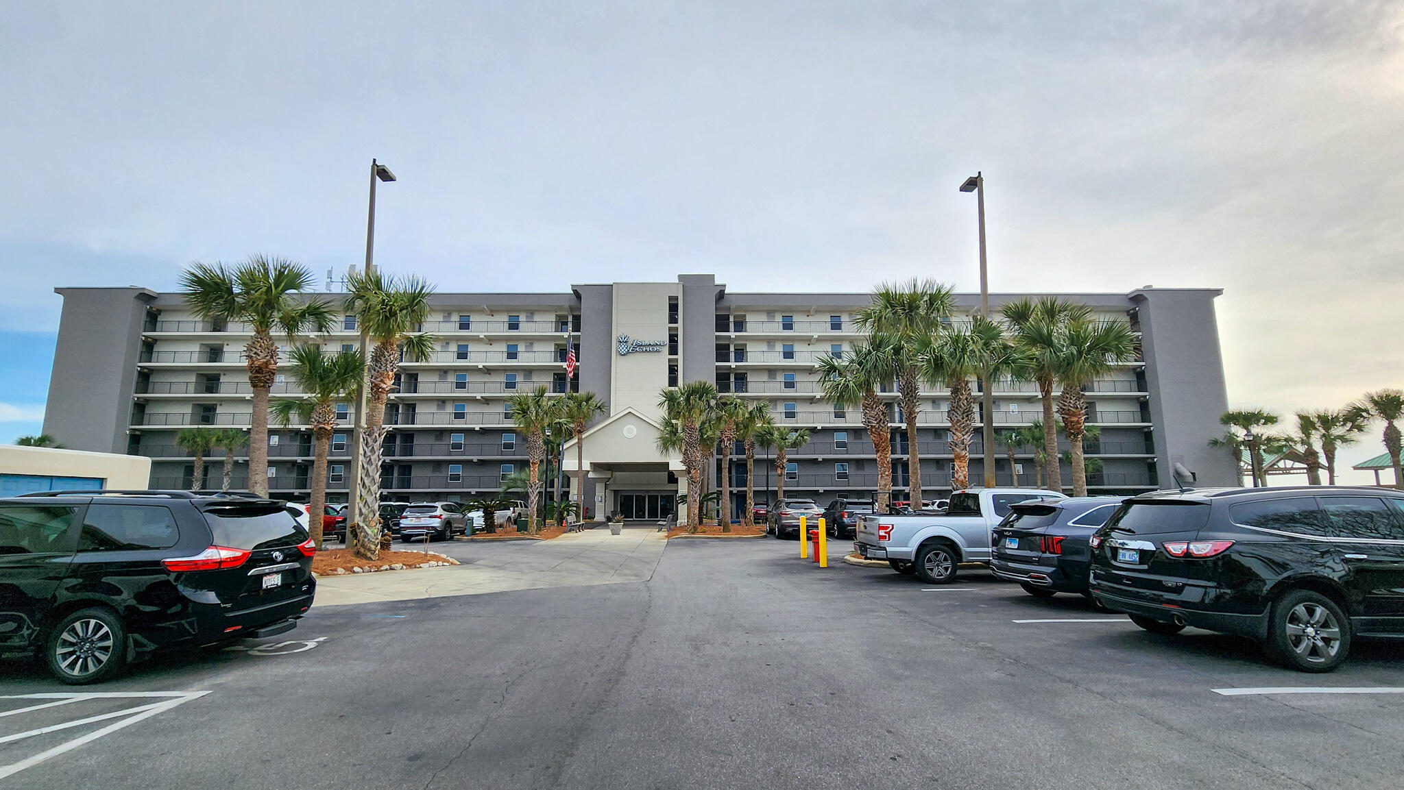 ISLAND ECHO CONDO - Residential