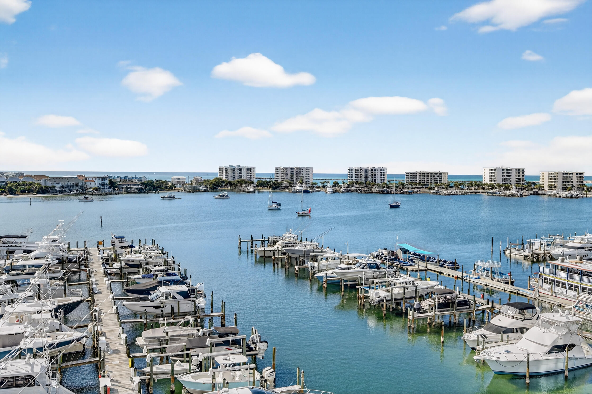 DESTIN YACHT CLUB - Residential