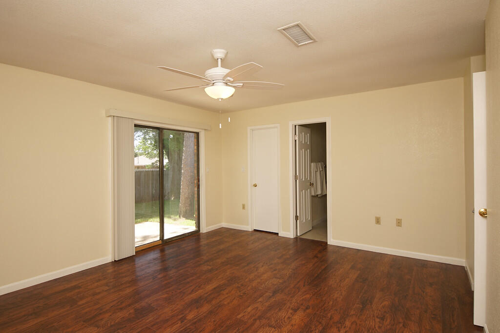 TANGLEWOOD 1ST ADDN LOT 43 BLK A - Residential